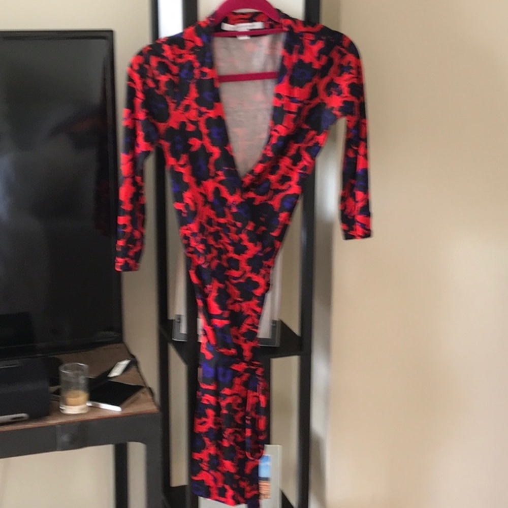 Red floral DVF Julian wrap dress size 2